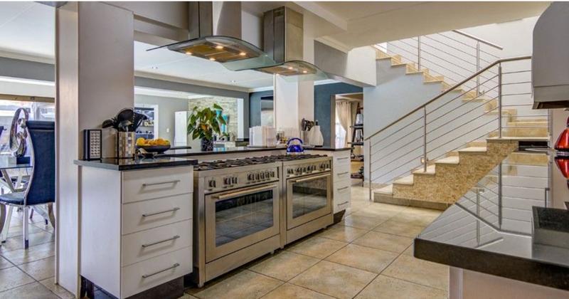 6 Bedroom Property for Sale in Glen Marais Gauteng