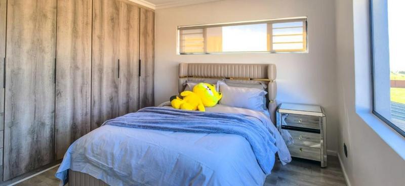 4 Bedroom Property for Sale in Glen Marais Gauteng