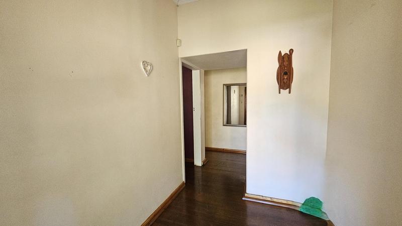 4 Bedroom Property for Sale in Cyrildene Gauteng