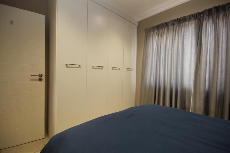 2 Bedroom Property for Sale in Die Hoewes Gauteng
