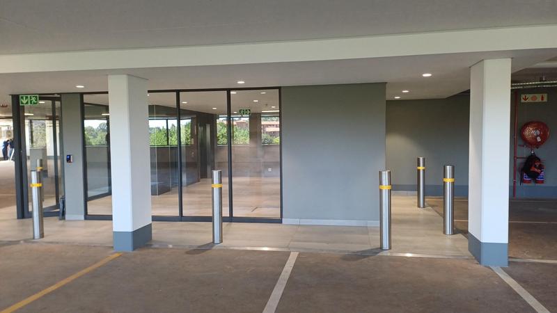 To Let Commercial Property for Rent in Die Hoewes Gauteng