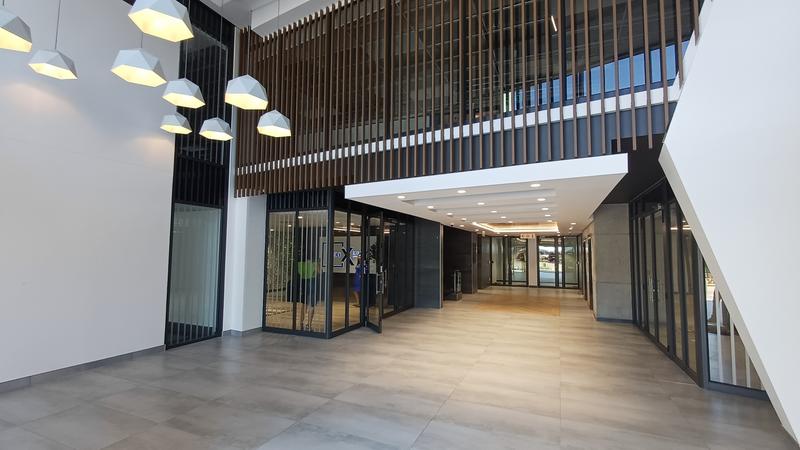To Let Commercial Property for Rent in Die Hoewes Gauteng