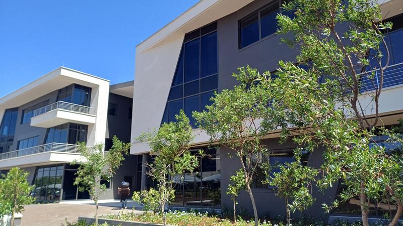 To Let Commercial Property for Rent in Die Hoewes Gauteng