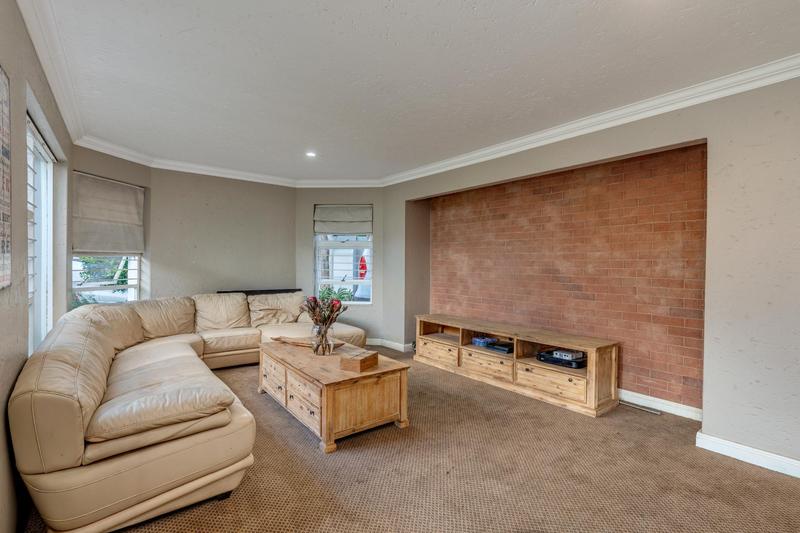 4 Bedroom Property for Sale in Fourways Gardens Gauteng