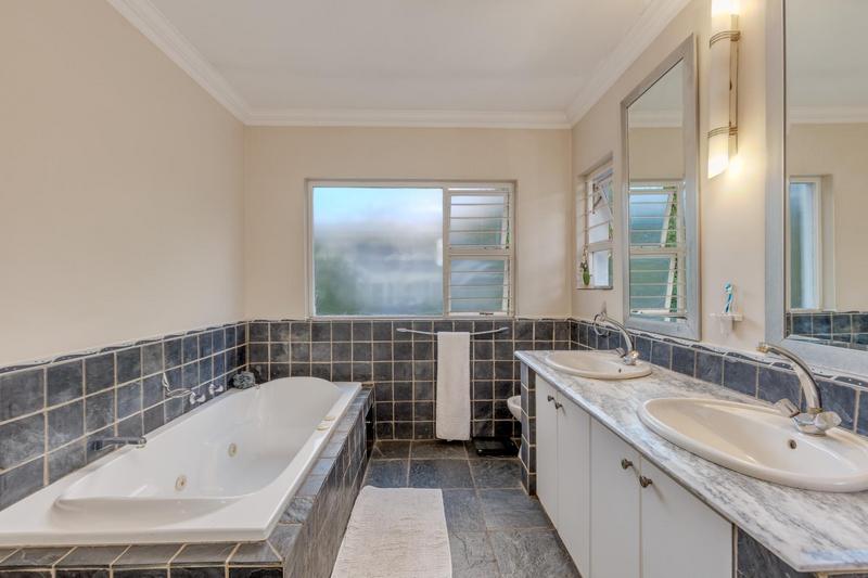 4 Bedroom Property for Sale in Fourways Gardens Gauteng