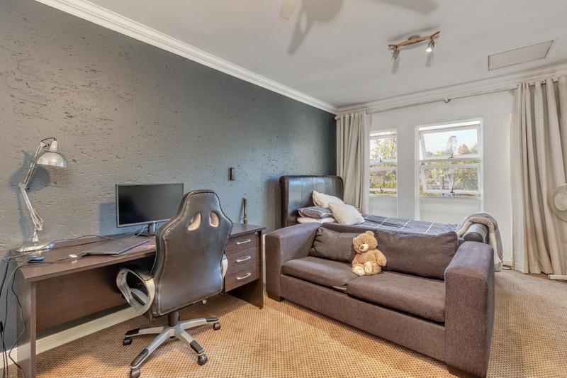 4 Bedroom Property for Sale in Fourways Gardens Gauteng