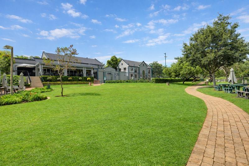 4 Bedroom Property for Sale in Fourways Gardens Gauteng