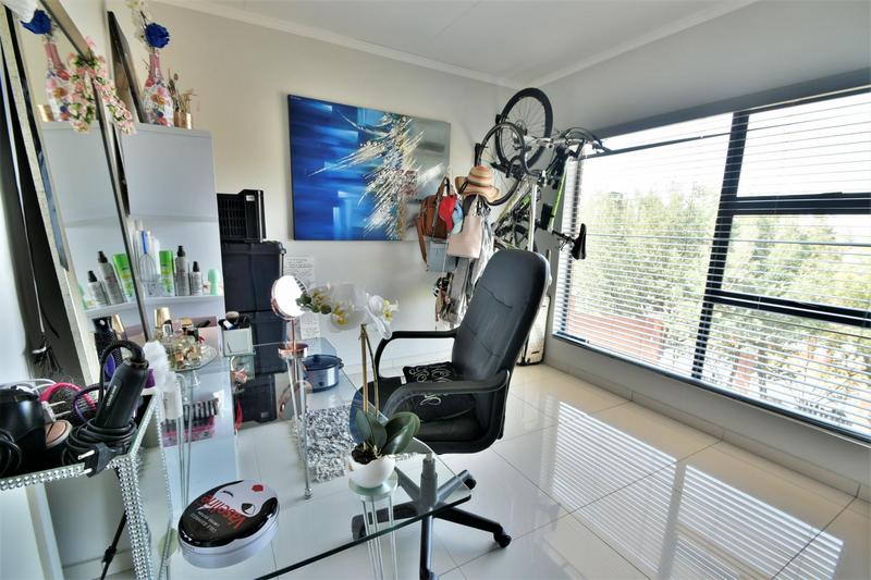 3 Bedroom Property for Sale in Glenvista Gauteng