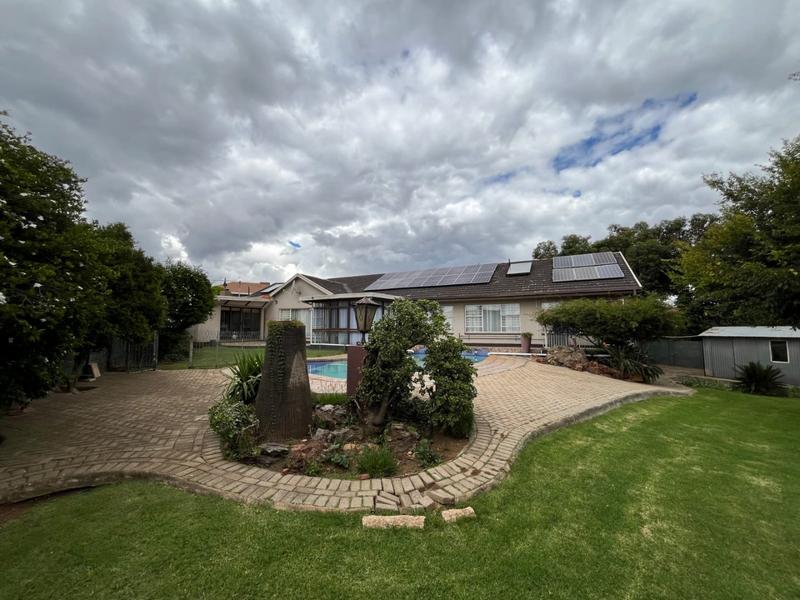 4 Bedroom Property for Sale in Greenhills Gauteng