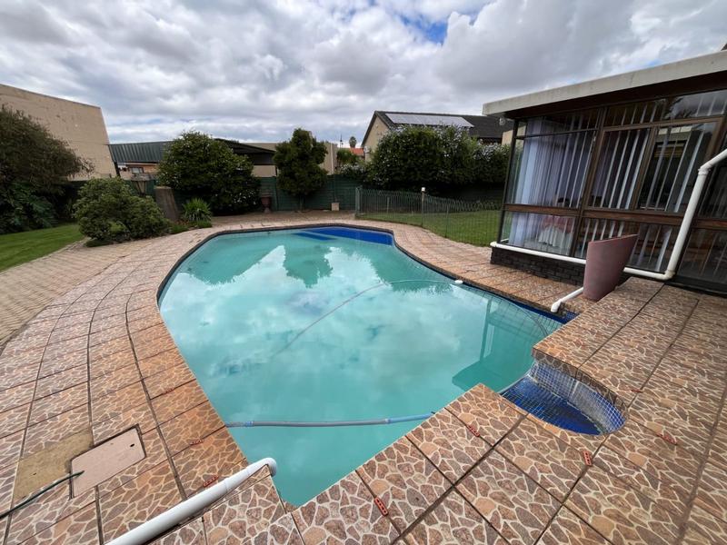 4 Bedroom Property for Sale in Greenhills Gauteng