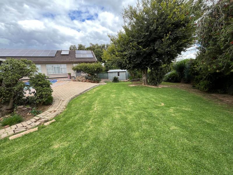 4 Bedroom Property for Sale in Greenhills Gauteng