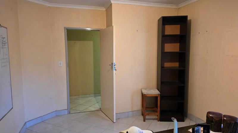 4 Bedroom Property for Sale in Strubensvallei Gauteng