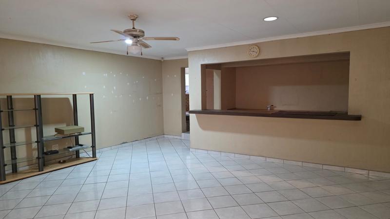 4 Bedroom Property for Sale in Strubensvallei Gauteng