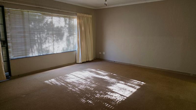 4 Bedroom Property for Sale in Strubensvallei Gauteng