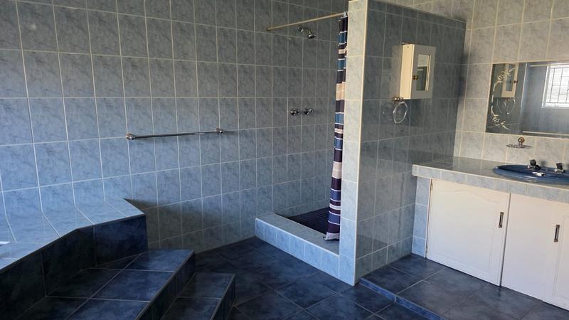 4 Bedroom Property for Sale in Strubensvallei Gauteng