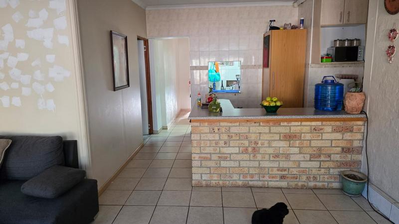 4 Bedroom Property for Sale in Strubensvallei Gauteng