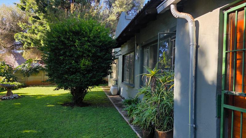 4 Bedroom Property for Sale in Strubensvallei Gauteng