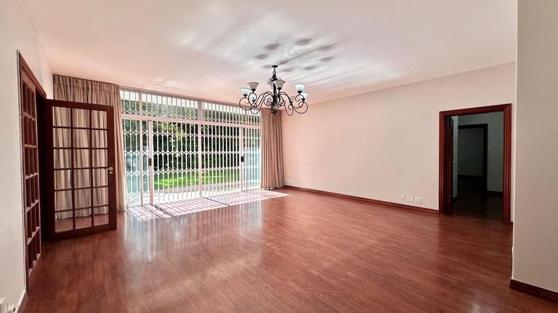 To Let 3 Bedroom Property for Rent in Sandhurst Gauteng