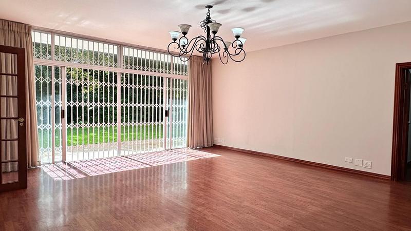 To Let 3 Bedroom Property for Rent in Sandhurst Gauteng