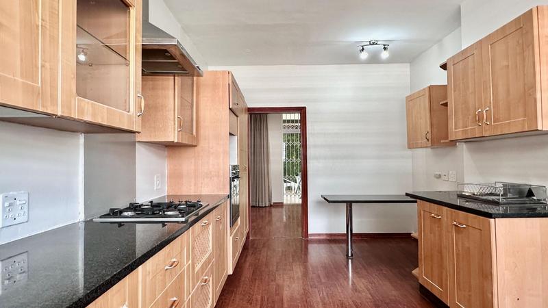 To Let 3 Bedroom Property for Rent in Sandhurst Gauteng