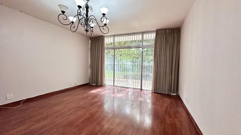 To Let 3 Bedroom Property for Rent in Sandhurst Gauteng