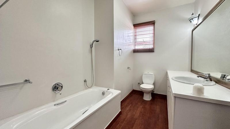 To Let 3 Bedroom Property for Rent in Sandhurst Gauteng