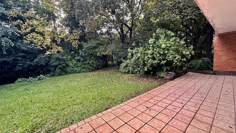 To Let 3 Bedroom Property for Rent in Sandhurst Gauteng