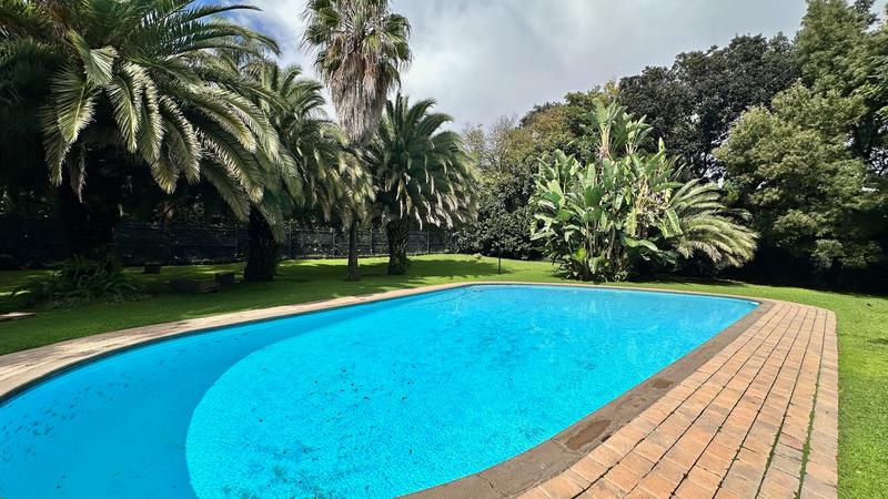 To Let 3 Bedroom Property for Rent in Sandhurst Gauteng