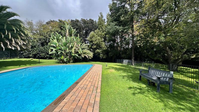 To Let 3 Bedroom Property for Rent in Sandhurst Gauteng