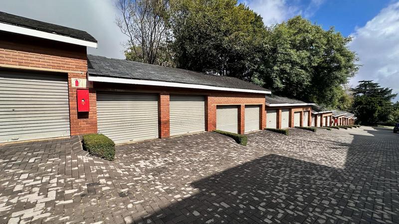 To Let 3 Bedroom Property for Rent in Sandhurst Gauteng