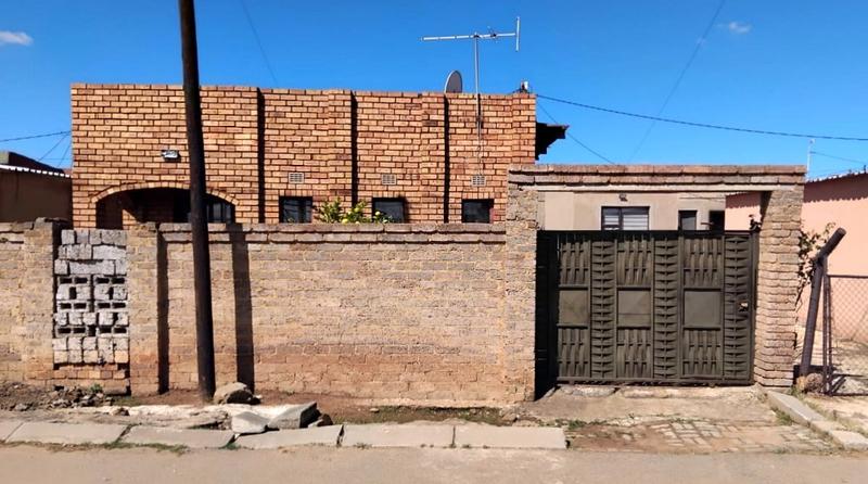 2 Bedroom Property for Sale in Thulani Gauteng