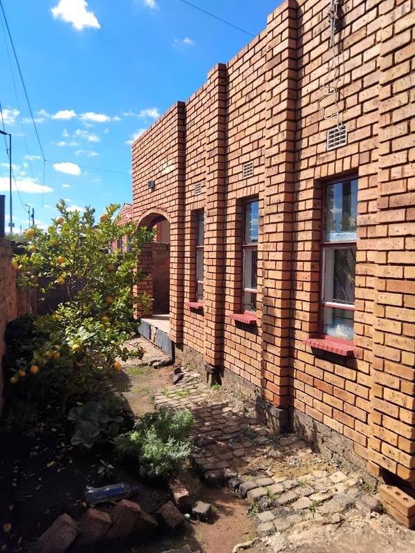 2 Bedroom Property for Sale in Thulani Gauteng