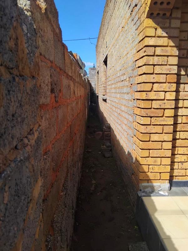 2 Bedroom Property for Sale in Thulani Gauteng