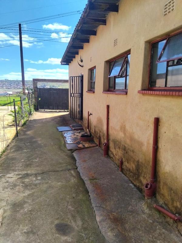 2 Bedroom Property for Sale in Thulani Gauteng
