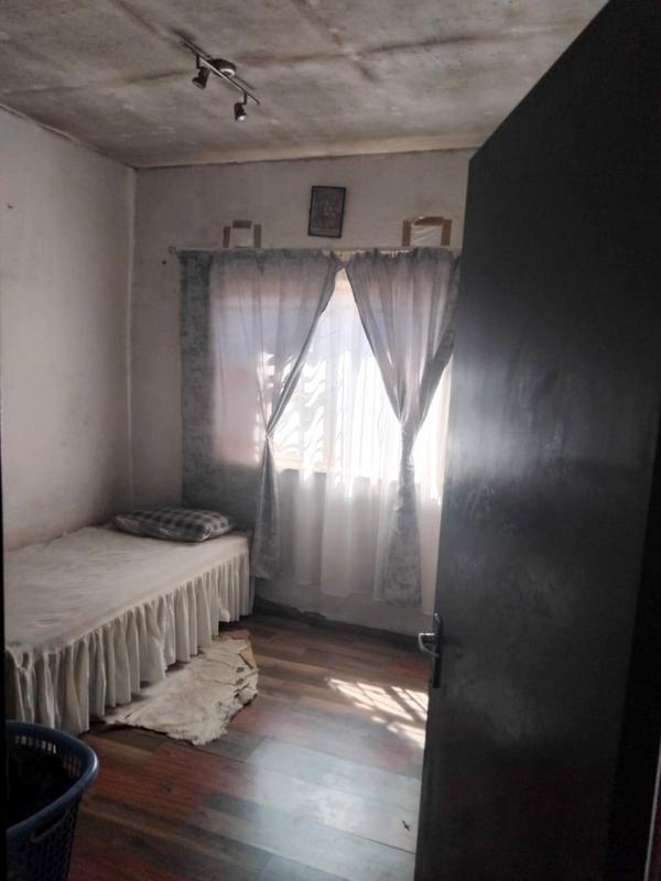 2 Bedroom Property for Sale in Thulani Gauteng