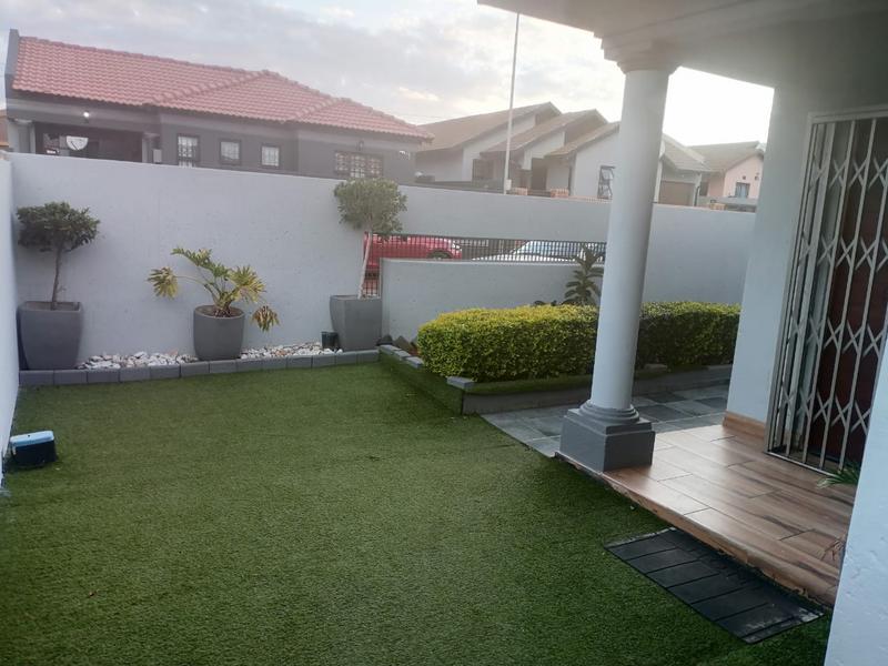 3 Bedroom Property for Sale in Protea Garden Gauteng