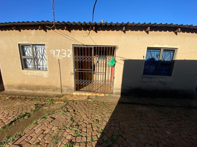 4 Bedroom Property for Sale in Katlehong South Gauteng