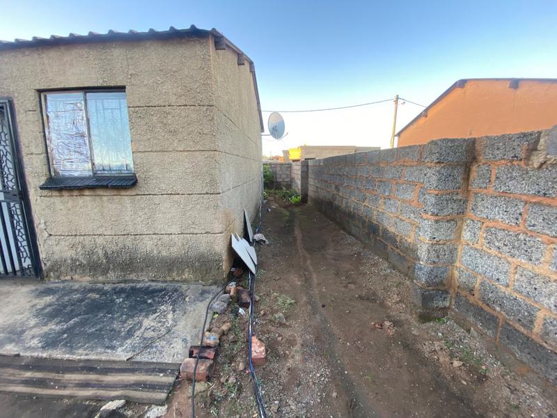 2 Bedroom Property for Sale in Katlehong South Gauteng