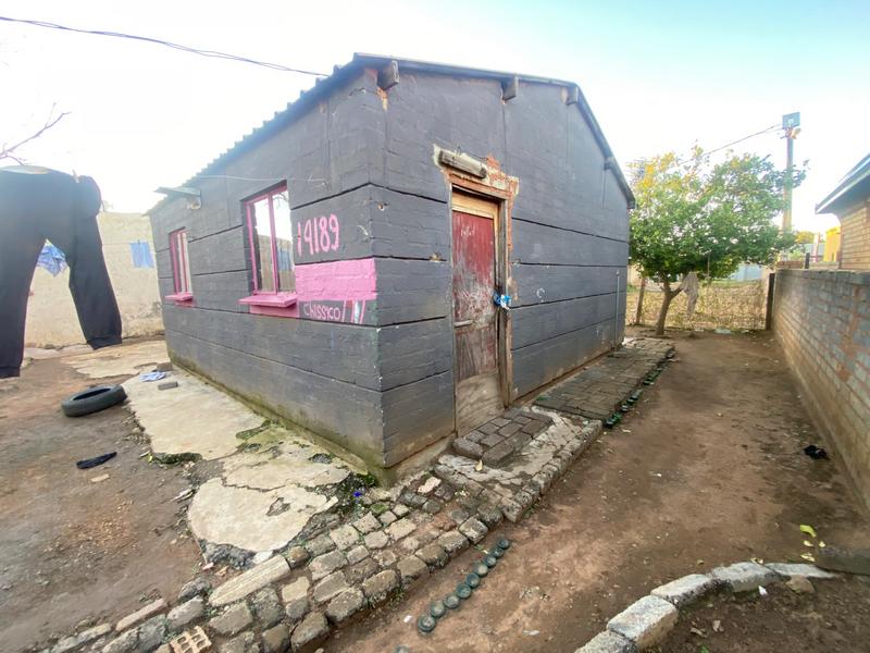 2 Bedroom Property for Sale in Katlehong South Gauteng