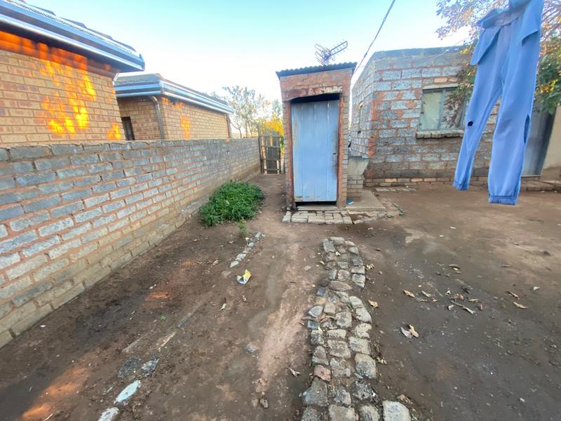 2 Bedroom Property for Sale in Katlehong South Gauteng