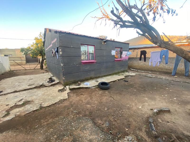 2 Bedroom Property for Sale in Katlehong South Gauteng