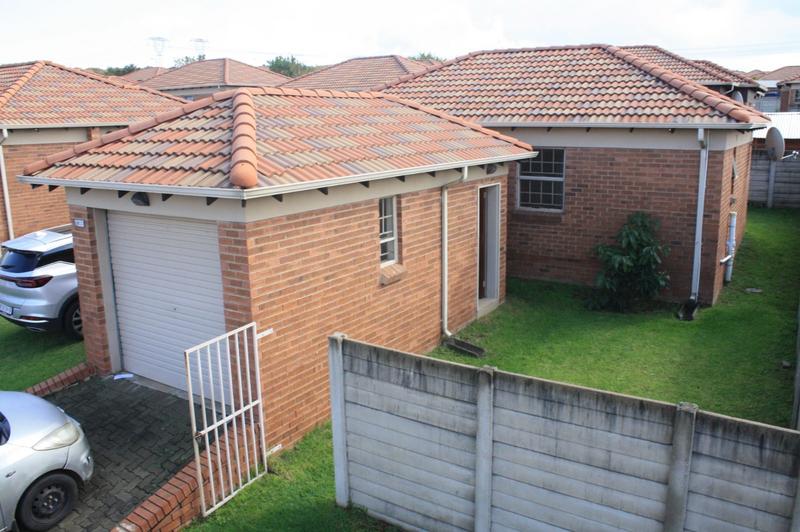 3 Bedroom Property for Sale in Olievenhoutbosch Gauteng