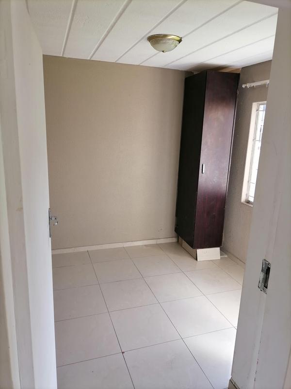2 Bedroom Property for Sale in Glen Marais Gauteng