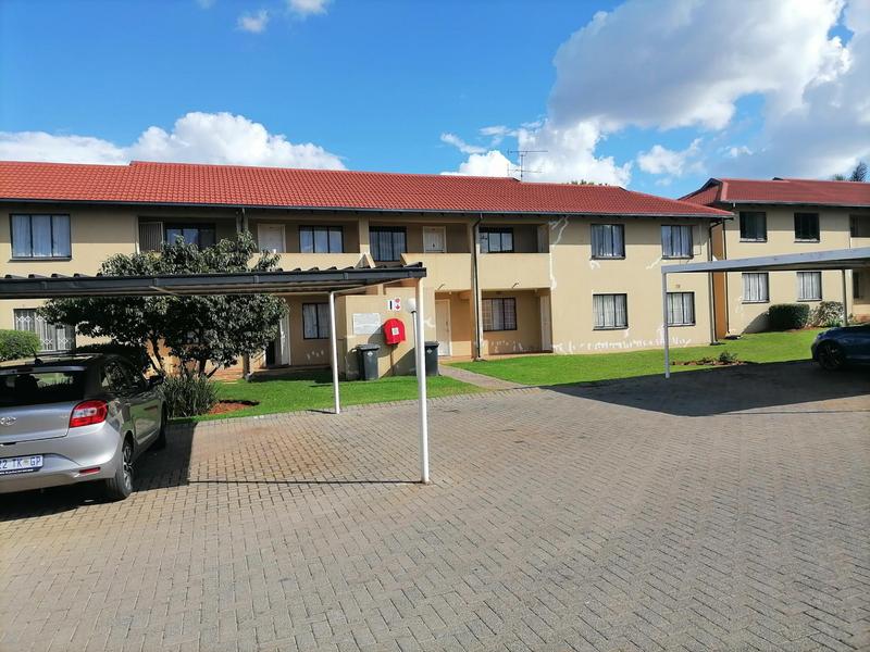 2 Bedroom Property for Sale in Glen Marais Gauteng