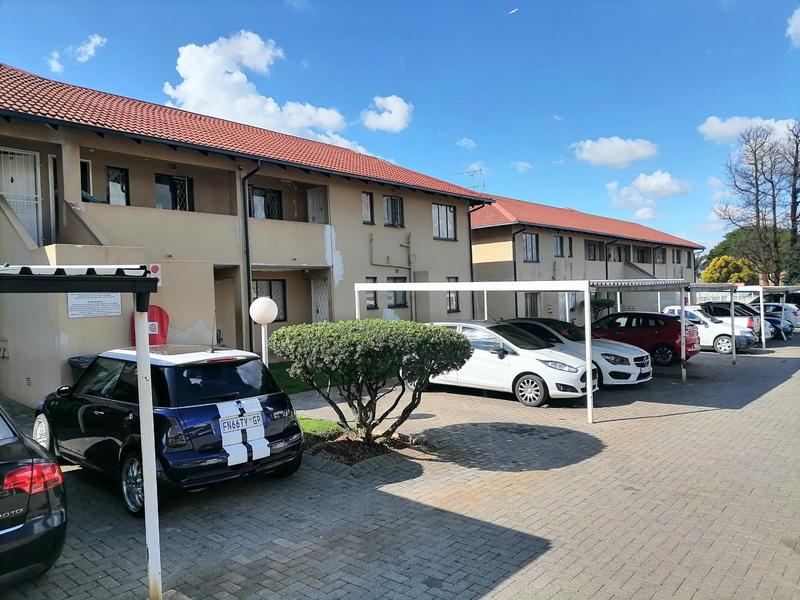 2 Bedroom Property for Sale in Glen Marais Gauteng