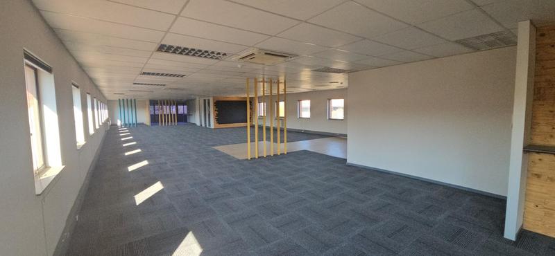 To Let Commercial Property for Rent in Vorna Valley Gauteng