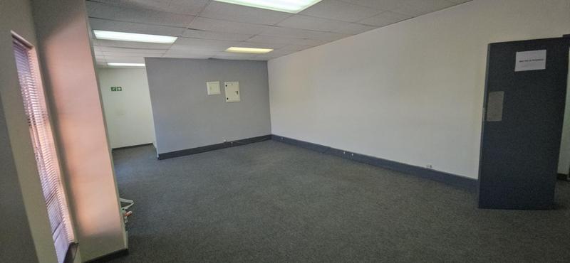To Let Commercial Property for Rent in Randjespark Gauteng