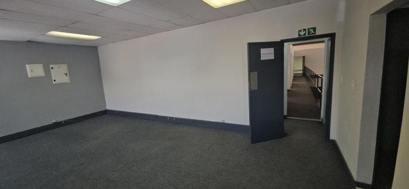 To Let Commercial Property for Rent in Randjespark Gauteng