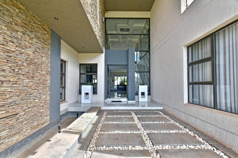 5 Bedroom Property for Sale in Eye of Africa Gauteng