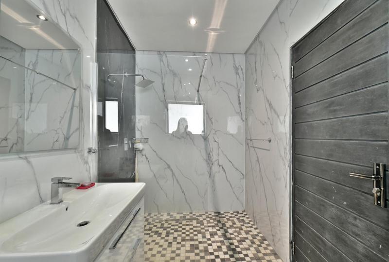 5 Bedroom Property for Sale in Eye of Africa Gauteng